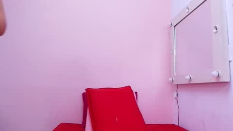 Kendall online show from 10-05-25, 12:03