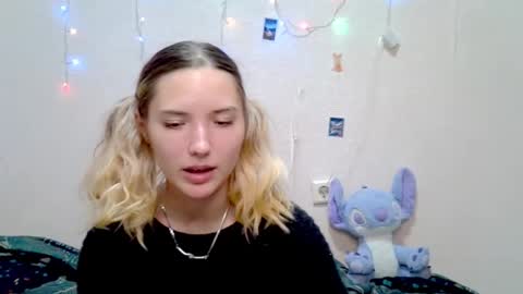 _kikiclark_ online show from 09-24-25, 08:45