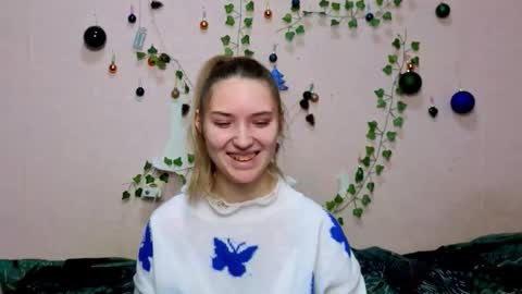 _kikiclark_ online show from 01-17-26, 05:38