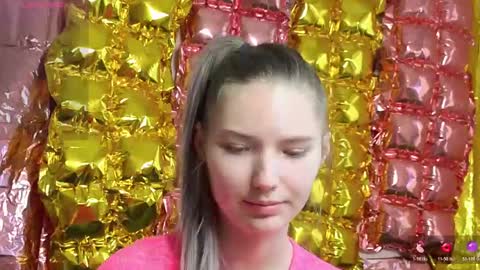 Snapshot of _kikiclark_ chatting on 04-19-26, 01:21 _kikiclark_ online show from 04-19-26, 01:21