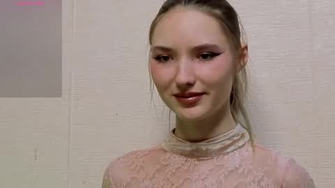 Snapshot of _kikiclark_ chatting on 05-03-26, 07:42 _kikiclark_ online show from 05-03-26, 07:42