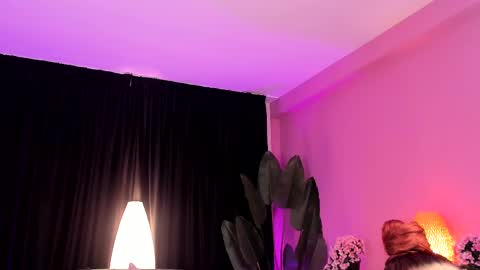 Kim online show from 11-24-25, 04:07