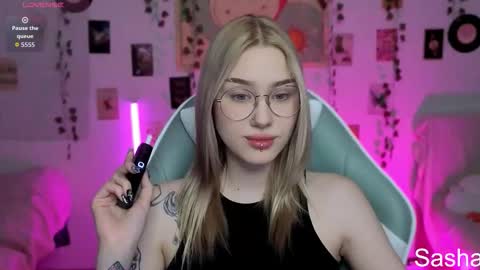 Snapshot of _kitekat_ chatting on 11-08-25, 11:10 _kitekat_ online show from 11-08-25, 11:10