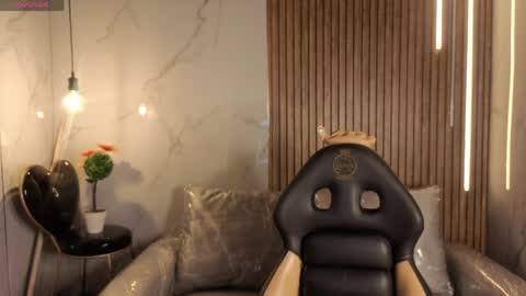 Snapshot of _kitten_1 chatting on 04-18-26, 03:10 _kitten_1 online show from 04-18-26, 03:10