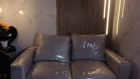 _kitten_1 online show from 06-13-26, 10:02