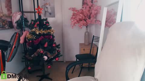 Snapshot of _kittyboo chatting on 12-09-24, 08:11 Aleksa online show from 12-09-24, 08:11