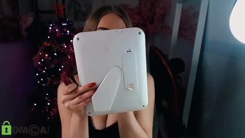Snapshot of _kittyboo chatting on 12-09-24, 11:15 Aleksa online show from 12-09-24, 11:15
