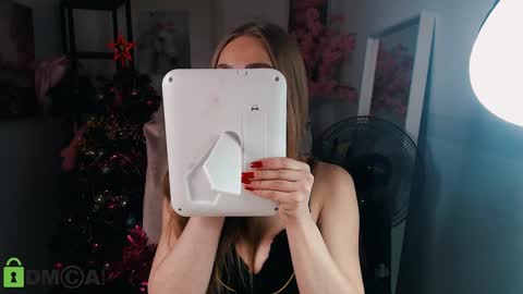 Snapshot of _kittyboo chatting on 12-23-24, 07:38 Aleksa online show from 12-23-24, 07:38