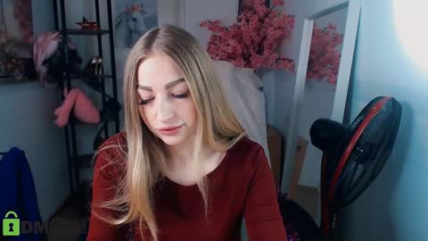 Snapshot of _kittyboo chatting on 01-26-25, 06:16 Aleksa online show from 01-26-25, 06:16