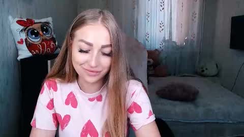 Snapshot of _kittyboo chatting on 09-09-25, 06:57 Aleksa online show from 09-09-25, 06:57