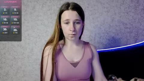 Snapshot of _kylle_ chatting on 10-18-25, 05:35 _kylle_ online show from 10-18-25, 05:35