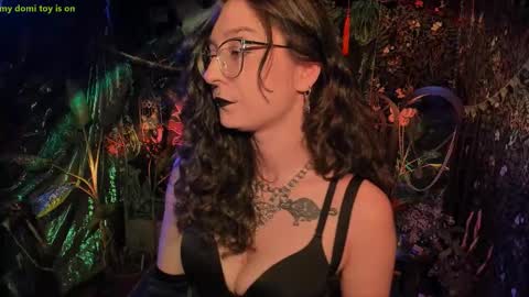 Lady Luna online show from 05-13-26, 10:17