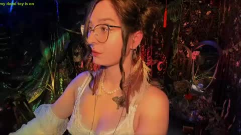 Lady Luna online show from 05-15-26, 10:06