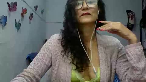 Snapshot of _laflaka2024 chatting on 09-12-25, 03:28 SANDRA online show from 09-12-25, 03:28