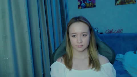 _lalune_ online show from 01-04-25, 03:29