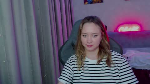 _lalune_ online show from 01-06-25, 04:04