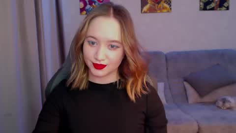 _lalune_ online show from 03-04-25, 11:08