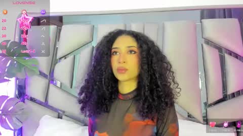 Lanna  online show from 03-24-26, 11:04