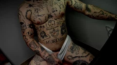 Snapshot of _layne chatting on 10-03-25, 10:23 Layne online show from 10-03-25, 10:23