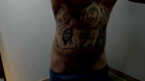 Snapshot of _layne chatting on 10-08-25, 11:08 Layne online show from 10-08-25, 11:08