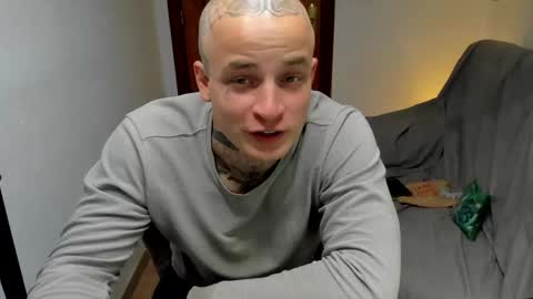 Layne online show from 05-04-26, 01:18