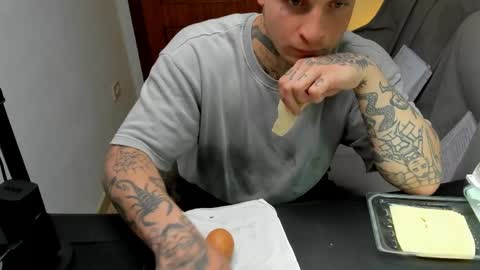 Layne online show from 05-11-26, 02:45