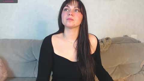 Snapshot of _len_rain chatting on 03-27-26, 05:01 Elena online show from 03-27-26, 05:01