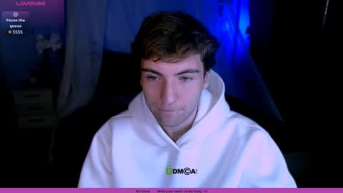 Snapshot of _leo_lust chatting on 11-15-25, 08:27 _leo_lust online show from 11-15-25, 08:27