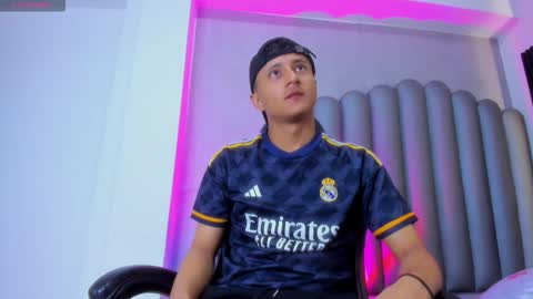 _leohot_ online show from 02-08-26, 02:59