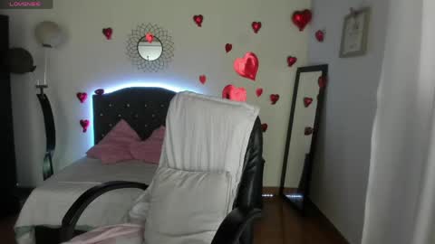 Lia online show from 05-06-26, 07:19