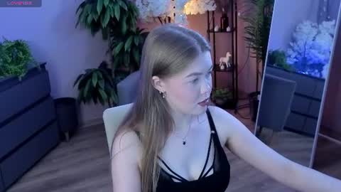 Snapshot of _liilcrystal_ chatting on 07-04-26, 07:20 _liilcrystal_ online show from 07-04-26, 07:20