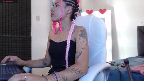 Snapshot of _lili_rose chatting on 03-02-25, 08:50 Lili online show from 03-02-25, 08:50