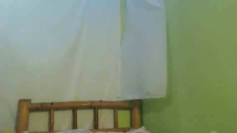 _lilies_gigi_ online show from 11-26-25, 11:50