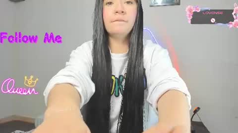Snapshot of _litle_mily_ chatting on 07-23-26, 10:19 Mily online show from 07-23-26, 10:19