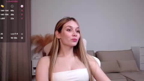 Snapshot of _little_imp_ chatting on 04-21-26, 09:06 Amelia online show from 04-21-26, 09:06