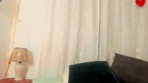 Ivy 3 online show from 02-04-25, 11:49