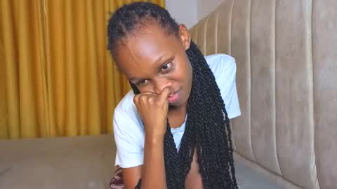 Littlevenus online show from 11-15-25, 01:40