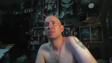 That guy online show from 09-08-25, 03:55