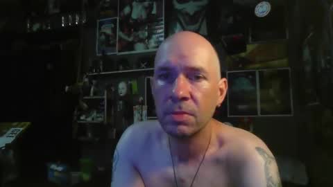 That guy online show from 09-10-25, 05:35