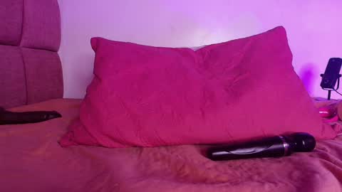 Lorrayne online show from 01-15-25, 05:58