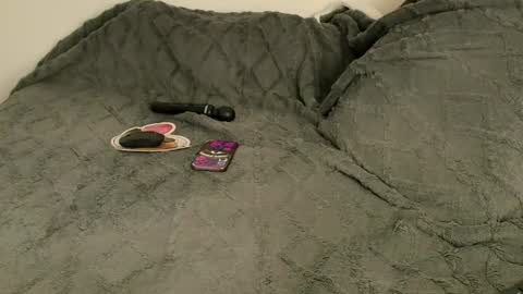 Lullaby online show from 06-19-26, 05:39