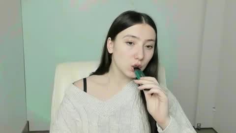 Luna online show from 10-30-25, 12:17