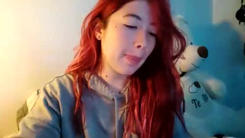 Snapshot of _lunaa__ chatting on 02-04-25, 02:17 _lunaa__ online show from 02-04-25, 02:17