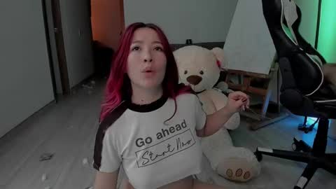 Snapshot of _lunaa__ chatting on 02-13-25, 05:48 _lunaa__ online show from 02-13-25, 05:48
