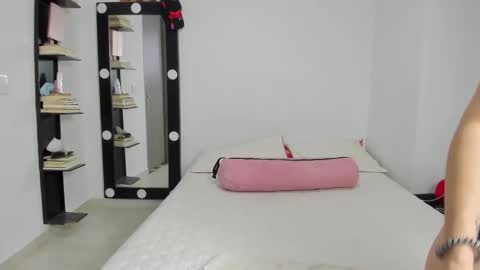 Luna online show from 09-12-25, 12:33