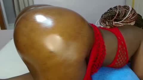 Snapshot of _lusciouscaramel chatting on 03-06-26, 05:04 luscious online show from 03-06-26, 05:04