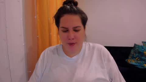 Snapshot of _madalexa_ chatting on 02-02-25, 09:30 Alexa online show from 02-02-25, 09:30