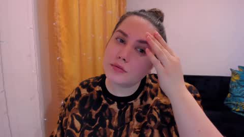 Snapshot of _madalexa_ chatting on 02-04-25, 03:26 Alexa online show from 02-04-25, 03:26