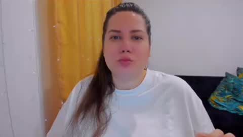 Snapshot of _madalexa_ chatting on 02-17-25, 07:53 Alexa online show from 02-17-25, 07:53