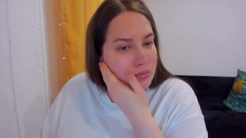 Snapshot of _madalexa_ chatting on 03-08-25, 03:39 Alexa online show from 03-08-25, 03:39